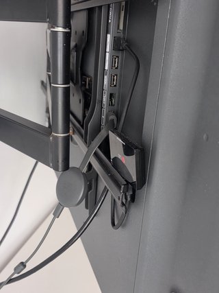 TV LG 42 Full HD + Chromecast + Soporte