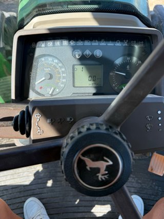 Tractor John Deere 6220 Premium con pala