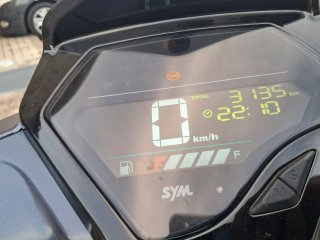 Moto SYM Scooter 125cc Negra/Gris