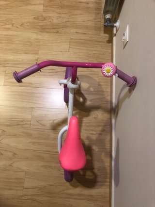 Bicicleta infantil sin pedales rosa