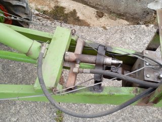 Tractor Ferrari Vipar 40 con remolque