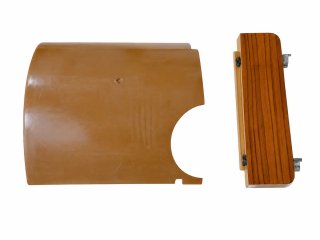 Máquina de coser Alfa antigua con mueble