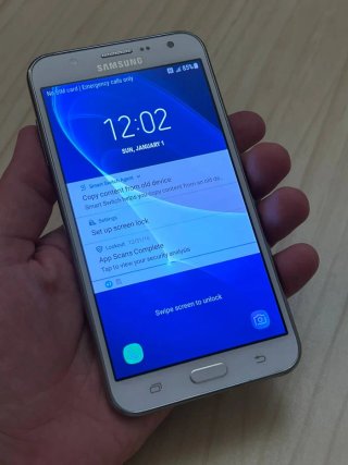 Samsung Galaxy J7 16GB bianco