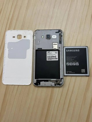 Samsung Galaxy J7 16GB bianco