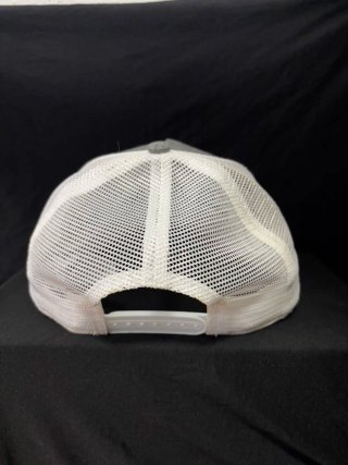 Gorra ajustable New Era Gris y Blanca