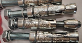 LOTE DE 43 TORNILLOS ERICSSON DE ANCLAJE O TACOS D
