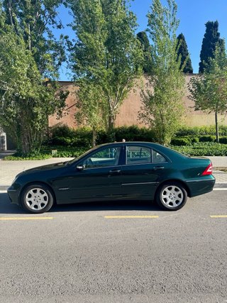 Mercedes-Benz Clase C 2005