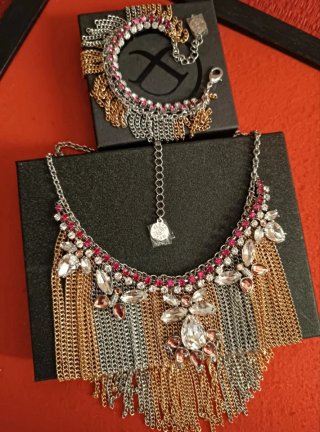 Conjunto Pippa & Jean: Collar y Pulsera con Flecos