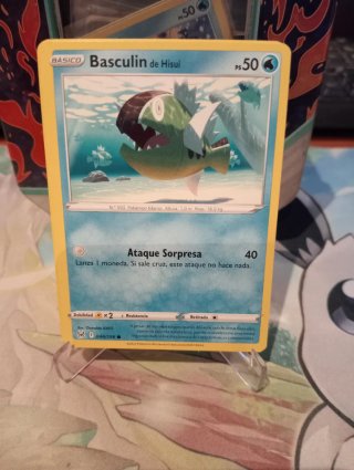Lote 4  Basculin pokemon