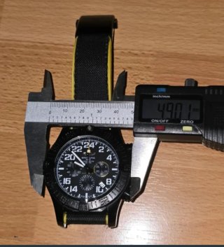Breitling Avenger Chronograph Negro