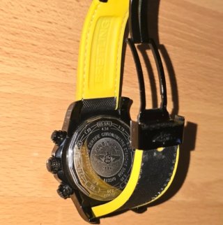 Breitling Avenger Chronograph Negro