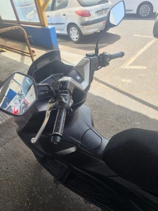 Honda PCX Negra - Menos de 1 año