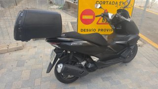 Honda PCX Negra - Menos de 1 año