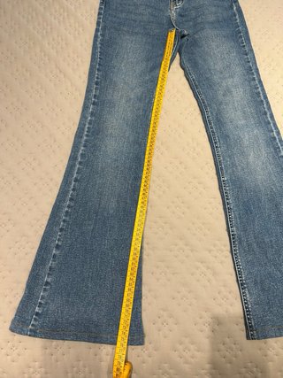 Pantalón vaquero campana Pull&Bear