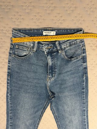 Pantalón vaquero campana Pull&Bear