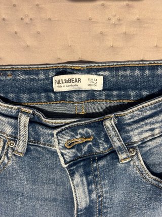 Pantalón vaquero campana Pull&Bear
