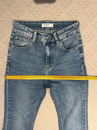 Pantalón vaquero campana Pull&Bear