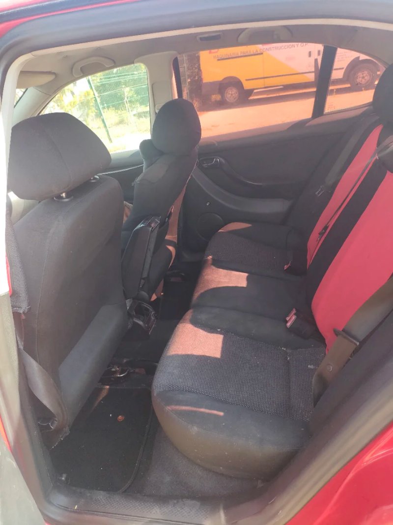 SEAT Leon 2005 - foto 1