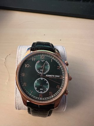 Reloj Kenneth Cole Dorado Rosado y Verde
