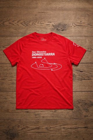 Camiseta deportiva roja San Silvestre Donostiarra
