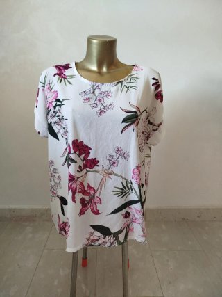 Casacca bianca fantasia floreale