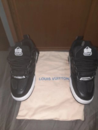 Zapatillas Louis Vuitton Negras y Blancas
