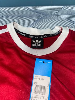 Completo Adidas T-shirt e Pantaloncini Rossi Neri