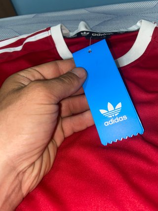 Completo Adidas T-shirt e Pantaloncini Rossi Neri
