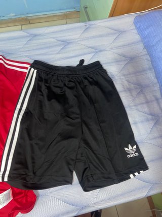 Completo Adidas T-shirt e Pantaloncini Rossi Neri
