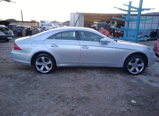 Tapa motor mercedes-benz a6420101667 cls bm 114121
