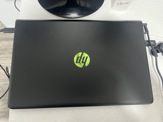 Ordenador HP Pavilion Negro y Verde