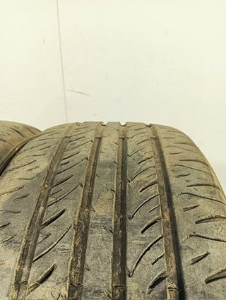 NEUMATICO 19550R15
