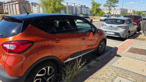 Renault Captur 1.5 dCi Zen eco2 EDC 2015, foto 6