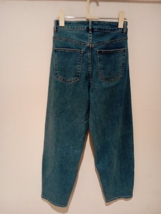 Pantalón vaquero mujer con tachuelas