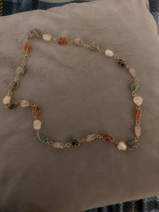 Collar de piedras naturales