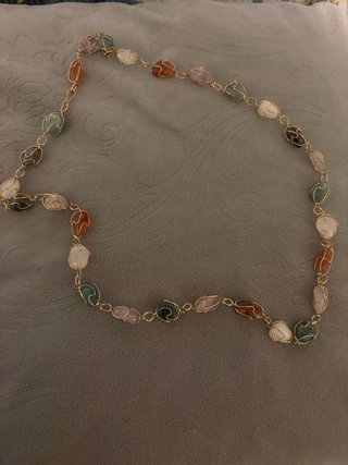 Collar de piedras naturales