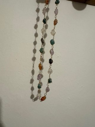 Collar de piedras naturales