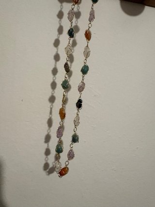 Collar de piedras naturales