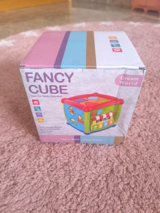 Cubo de actividades infantil
