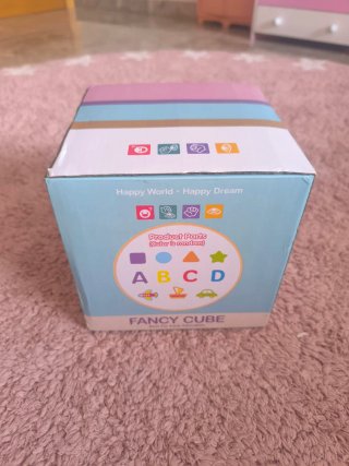 Cubo de actividades infantil