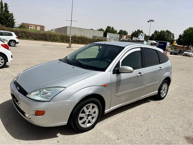 Ford Focus 2005 - foto 1