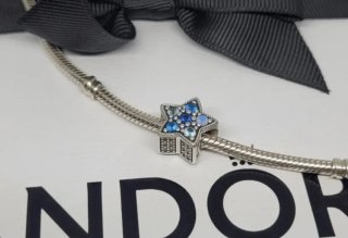 Charm Pandora Stella Luminosa Blu