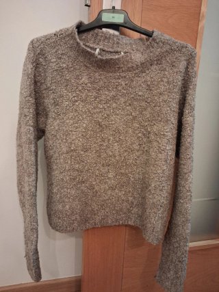 Jersey de punto gris y beige talla M