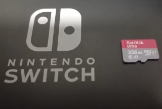Nintendo Switch + 4 Joy-Cons + Tarjeta 256G