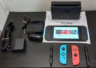 Nintendo Switch + 4 Joy-Cons + Tarjeta 256G