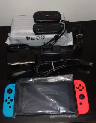 Nintendo Switch + 4 Joy-Cons + Tarjeta 256G