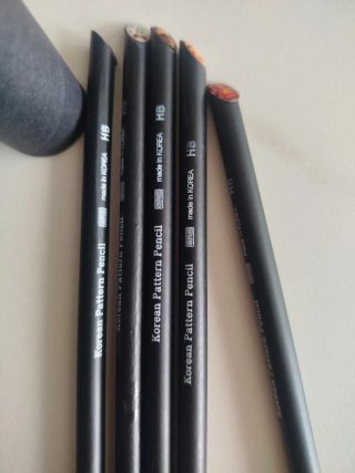Matite HB con motivo coreano