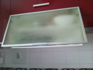 Puerta vitrina cocina cristal y metal
