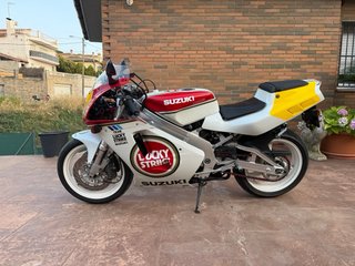 Suzuki RGV 250 Lucky Strike