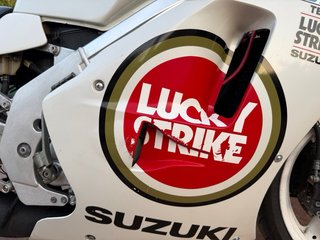 Suzuki RGV 250 Lucky Strike